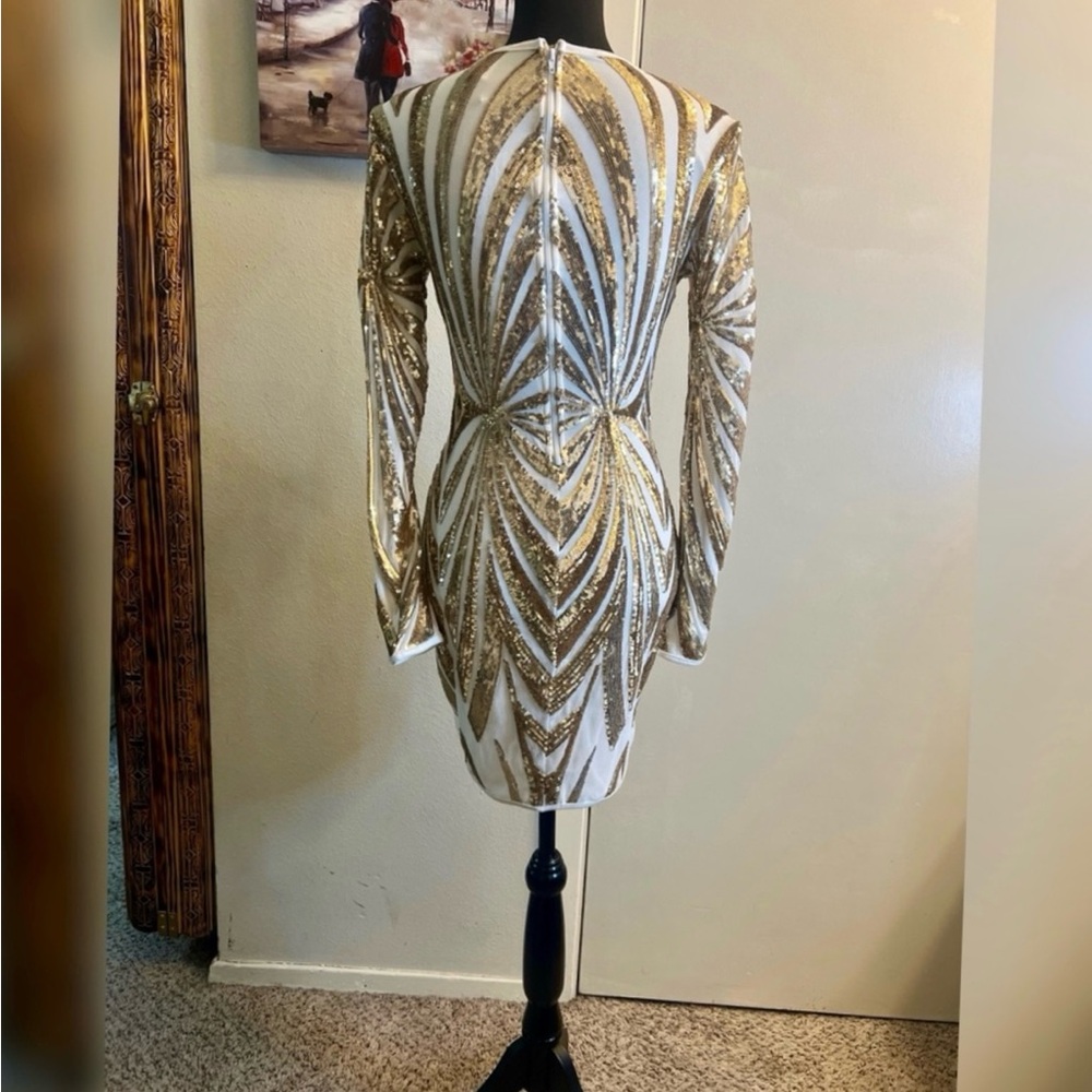 Windsor Glam Sequin Long Sleeve Dress - Gold and Cream - Picture 4 of 9